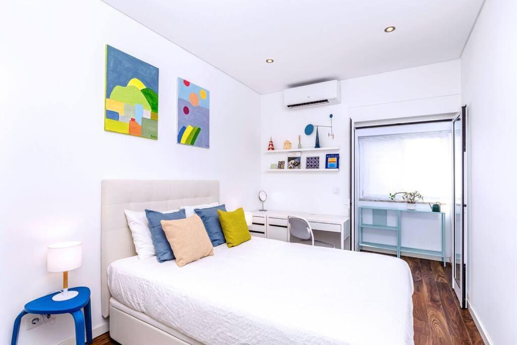 Apartment Cozy Bright Space With Landscape And Air Conditioner *