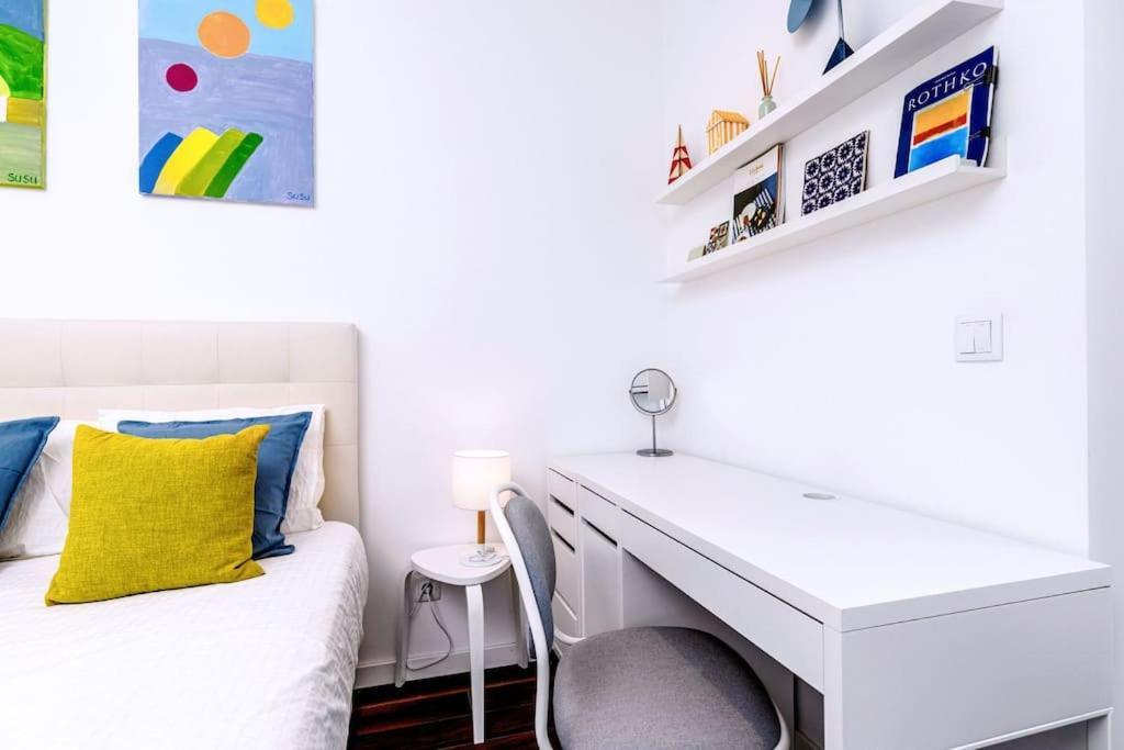 Cozy Bright Space With Landscape And Air Conditioner Lisbon