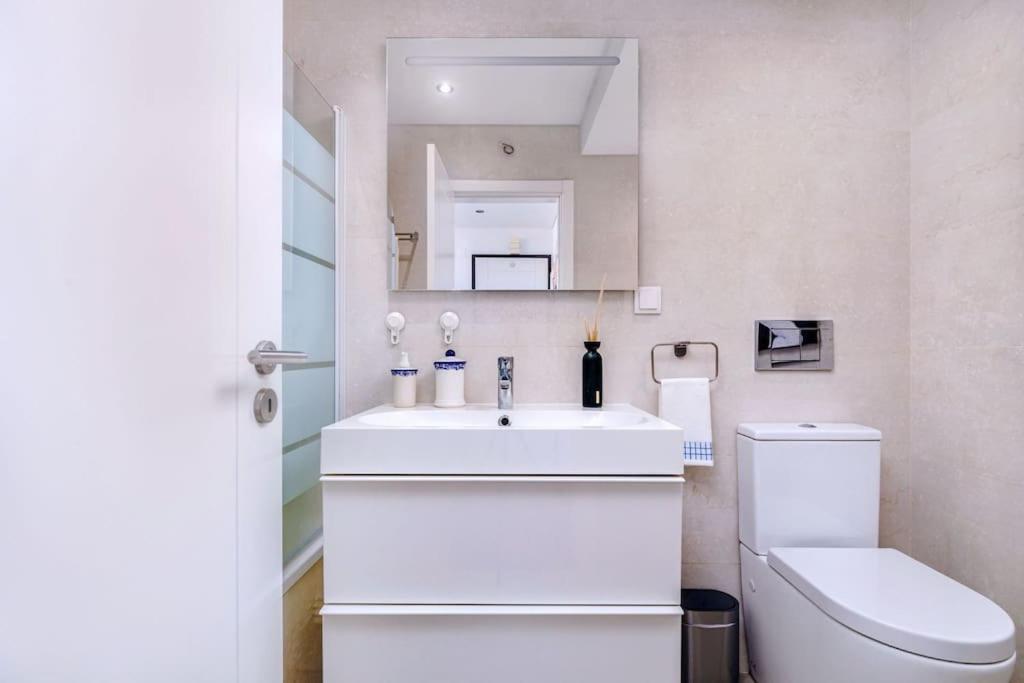 Appartement Cozy Bright Space With Landscape And Air Conditioner *